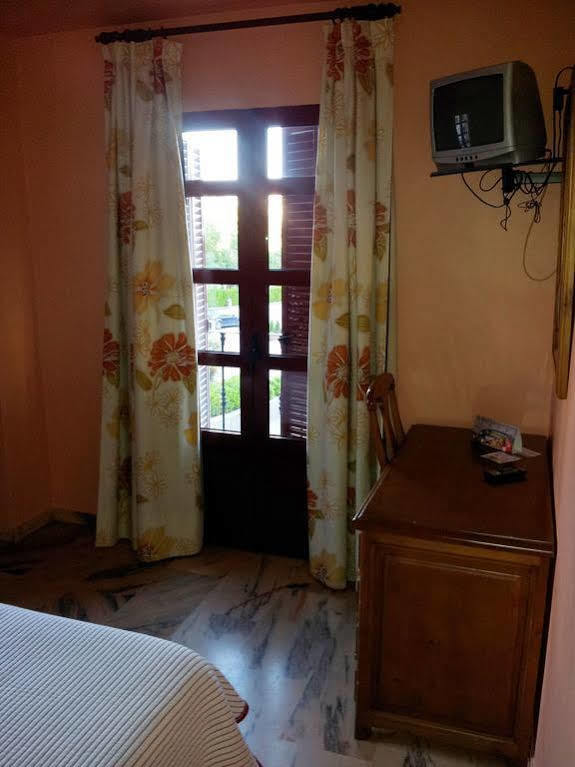 Hostal Rio De Oro Alcala La Real Εξωτερικό φωτογραφία